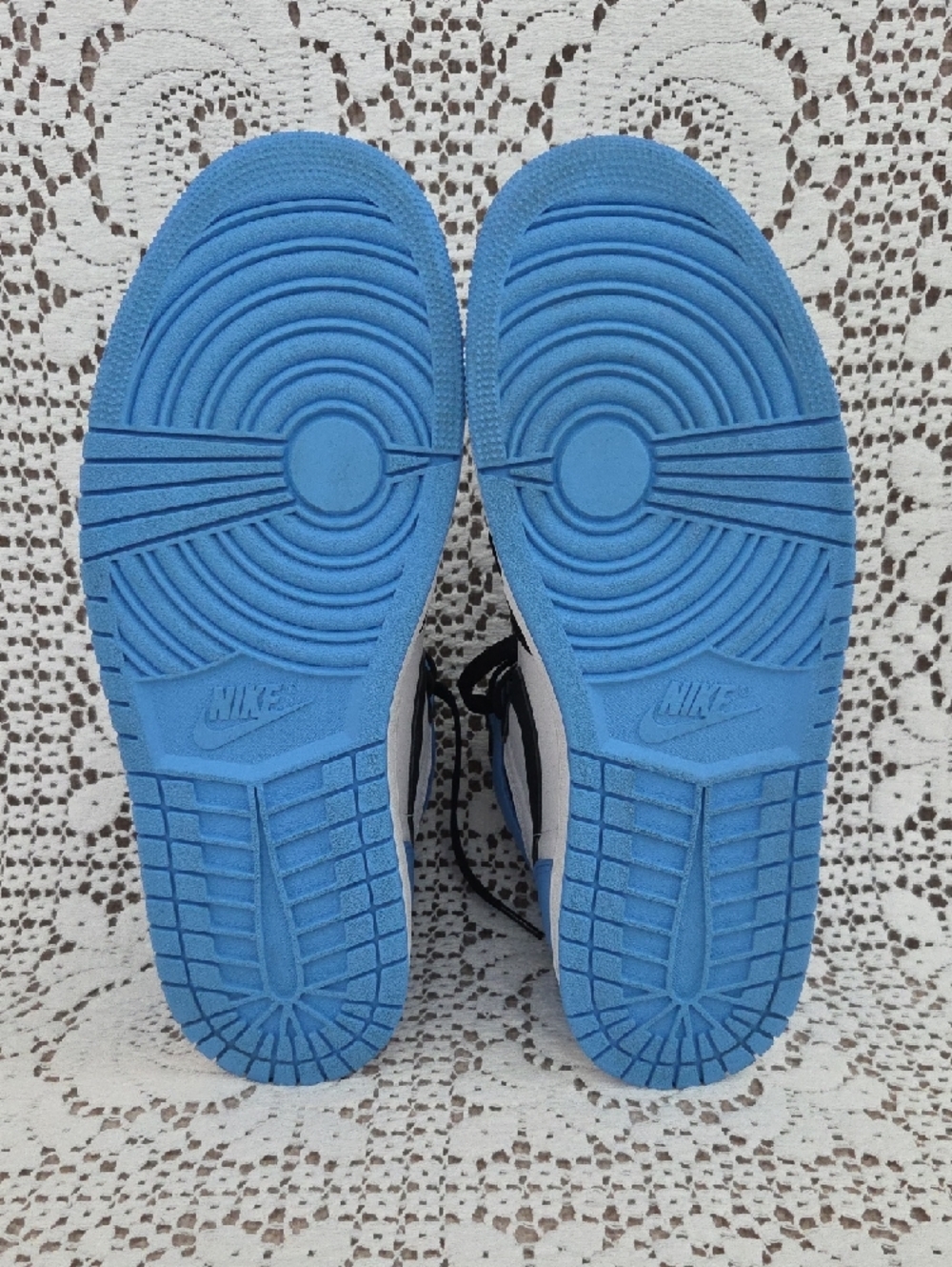 Nike Air Jordan 1 Men's Retro High OG UNC Toe Sneakers University Blue Size 10 - Picture 10 of 11